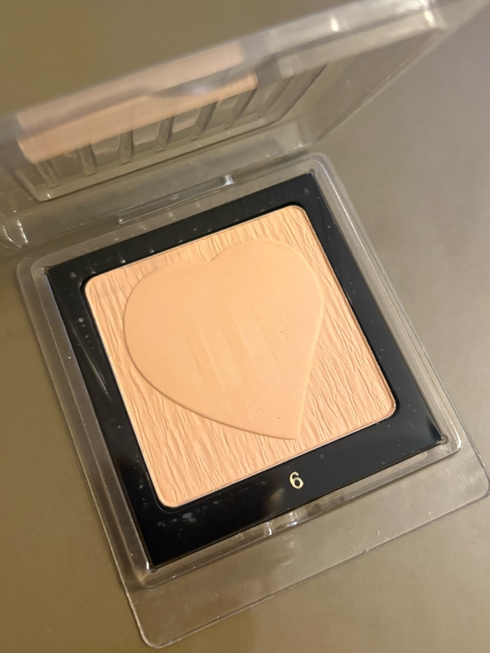 YSL
MATT AND RADIANT PRESSED POWDER
Net Wt 0.35 oz